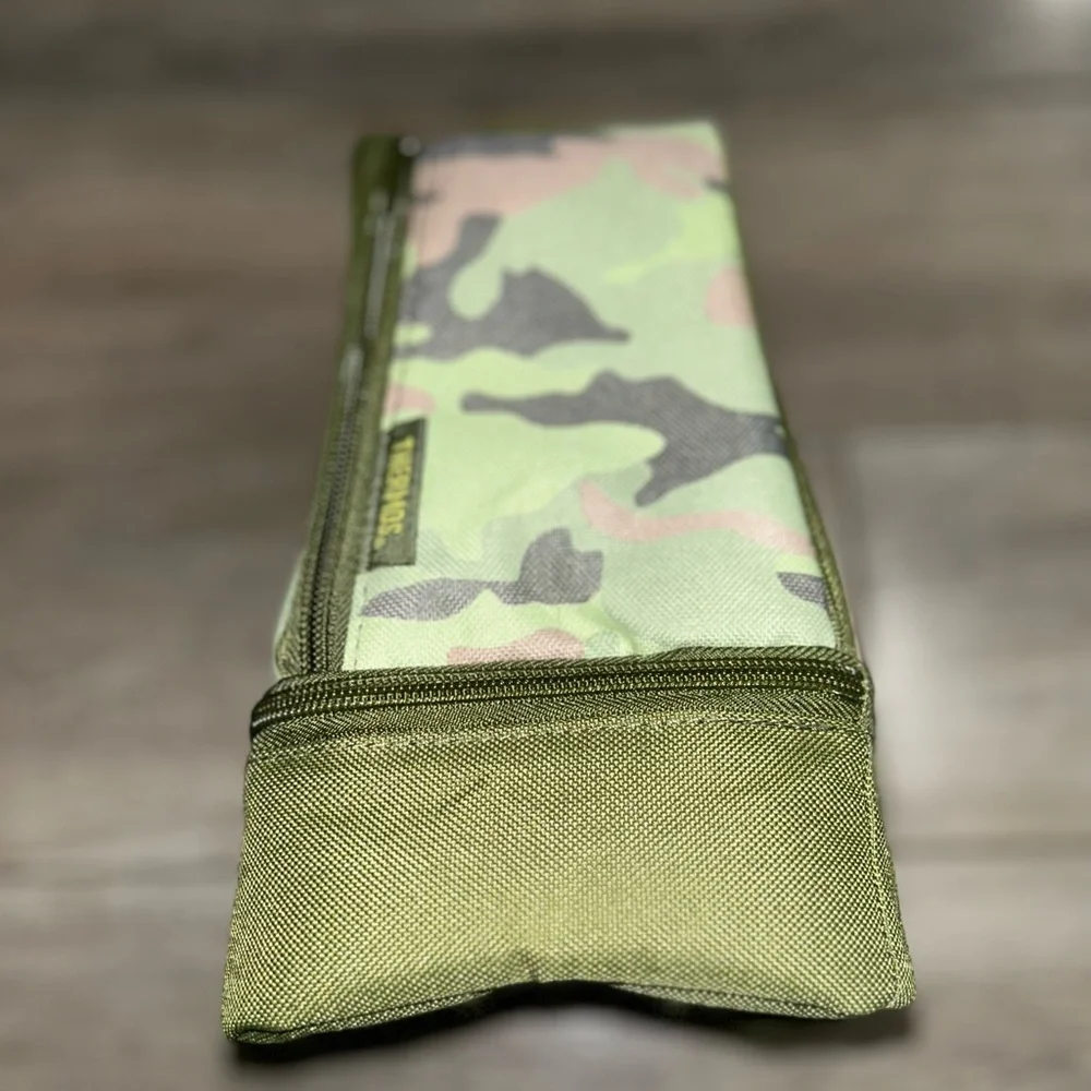 ⭐️Thermos Camo Insulated Lunch Box